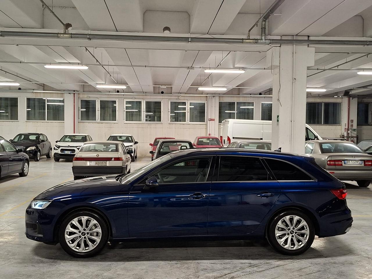 Audi A4 40 2.0 TFSI mhev Business Quattro Avant Stronic