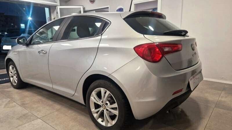 Alfa Romeo Giulietta 1.6 JTDm-2 105 CV Distinctive