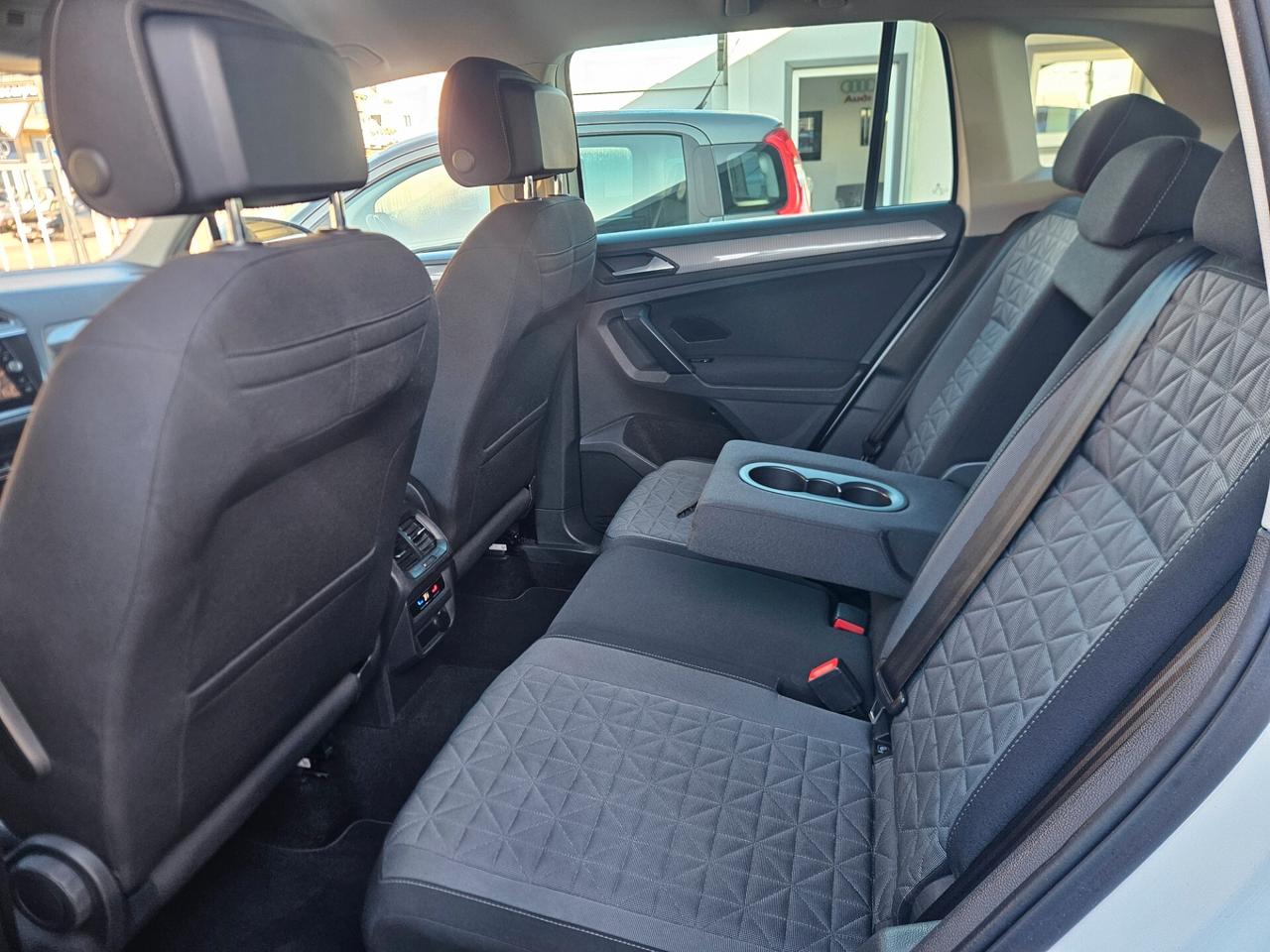 Volkswagen Tiguan 2.0 TDI 150 CV SCR DSG Elegance