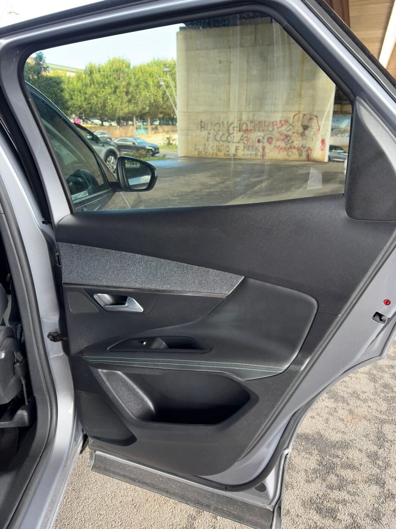 Peugeot 3008 HDi 130 S&S EAT8 Allure