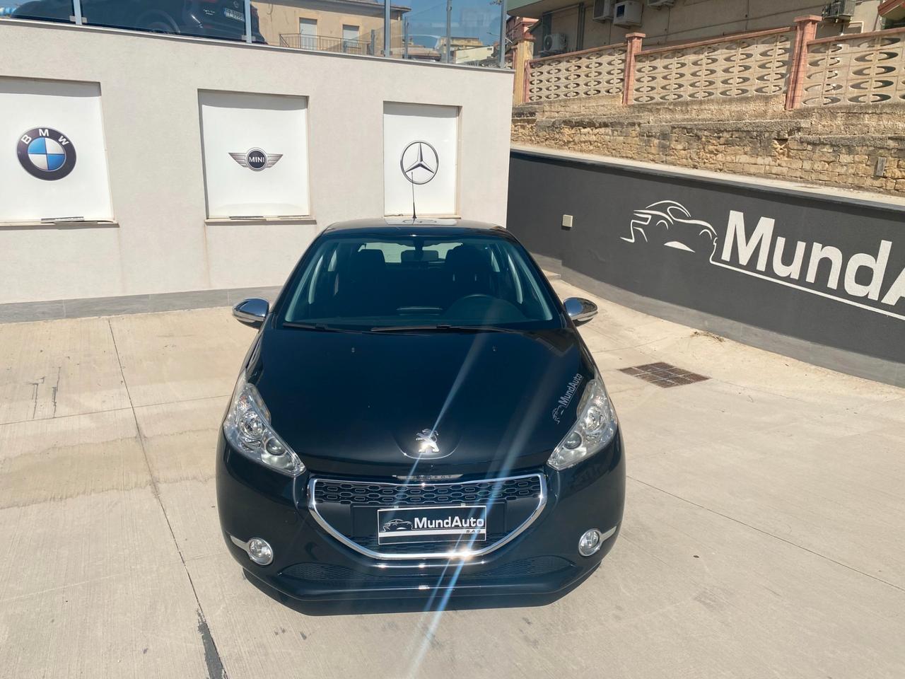 Peugeot 208 1.6 e-HDi 92 CV Stop&Start 5 porte Allure