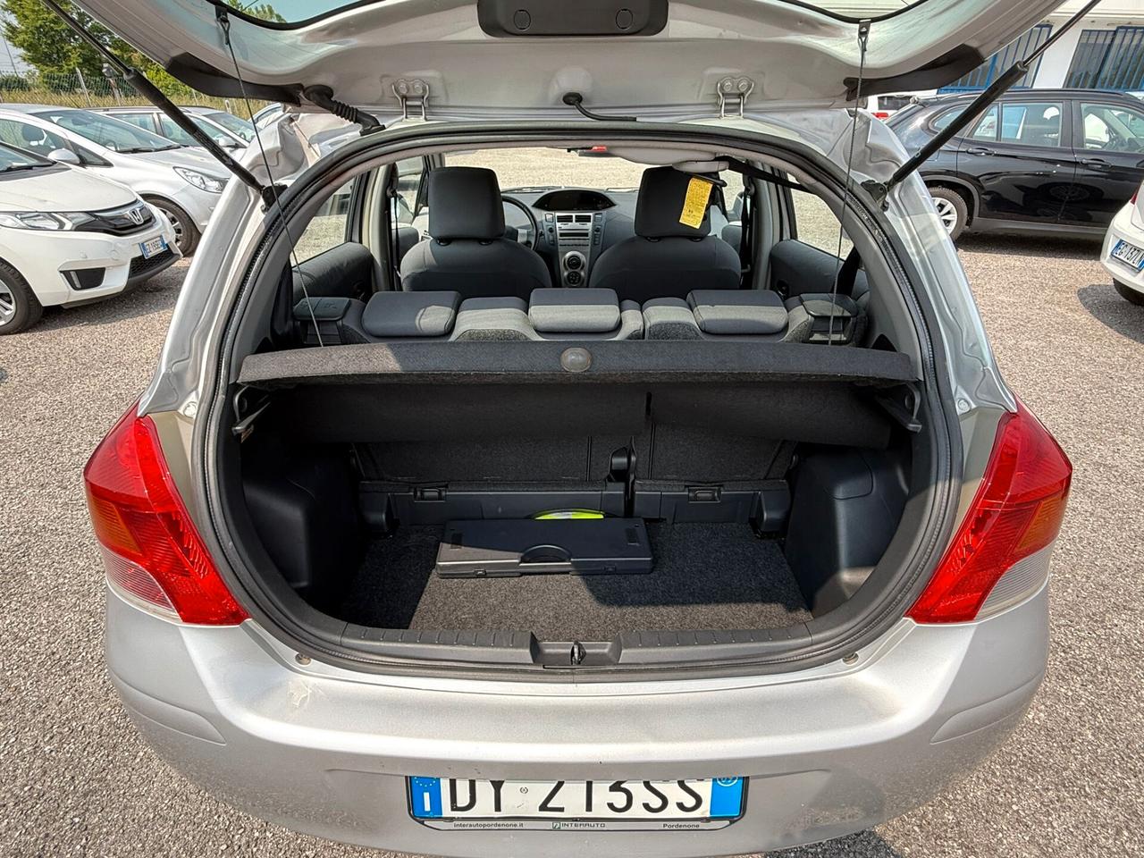 Toyota Yaris 1.3 Benz Km 96.160!!!