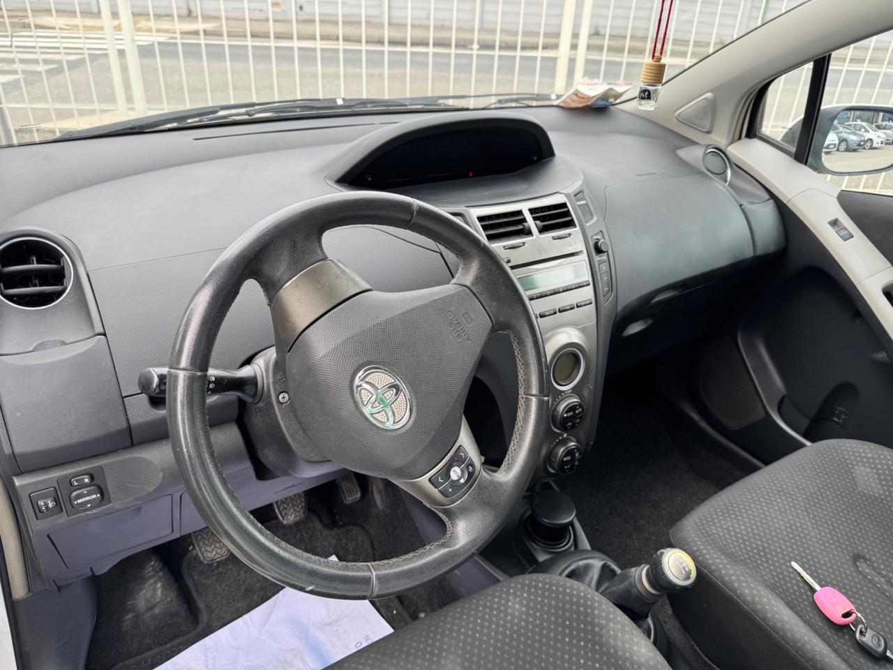 Toyota Yaris 1.0 5 porte Sol 2011