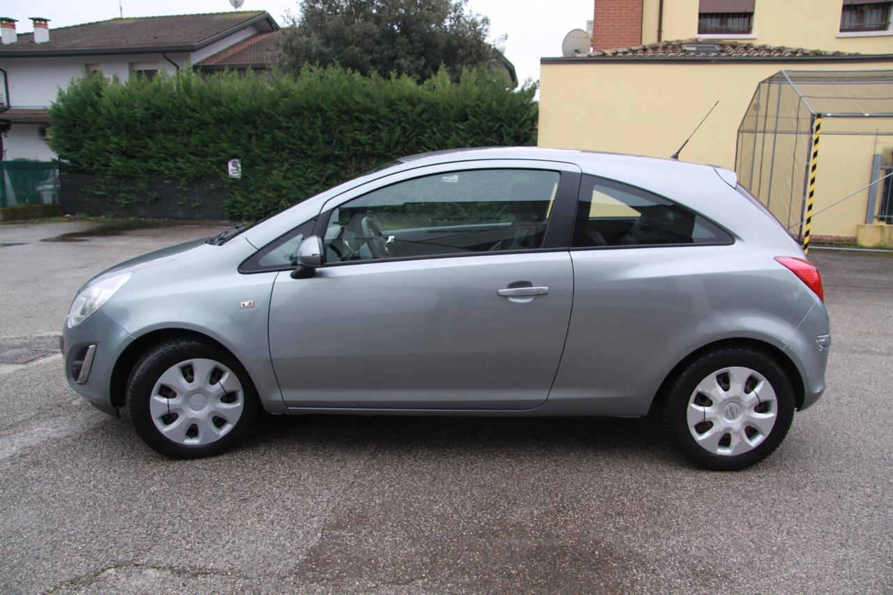 Opel Corsa 1.2 85CV 3 porte GPL-TECH b-color