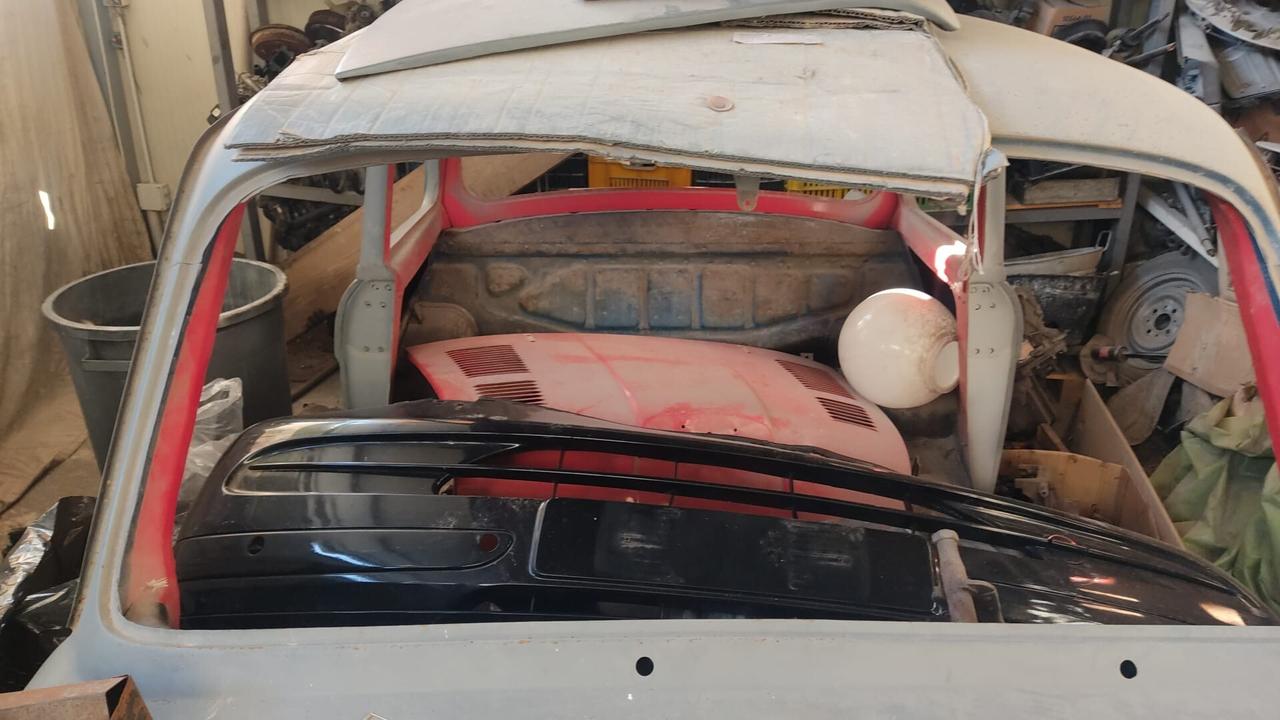 fiat bianchina del 66 in fase di restauro