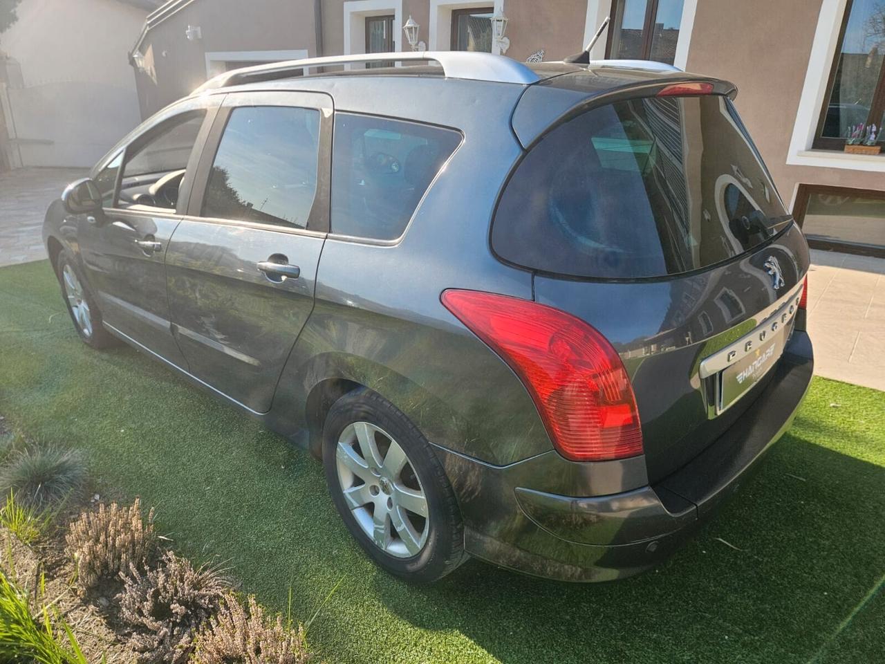 Peugeot 308 2.0 HDi 136CV aut. SW Ciel Féline 7 posti