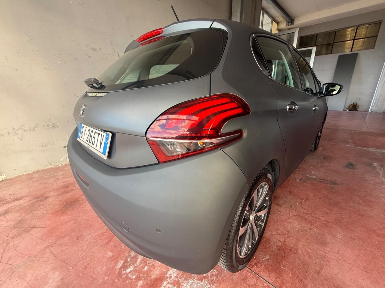 Peugeot 208 PureTech 82 5 porte Allure serie limitata