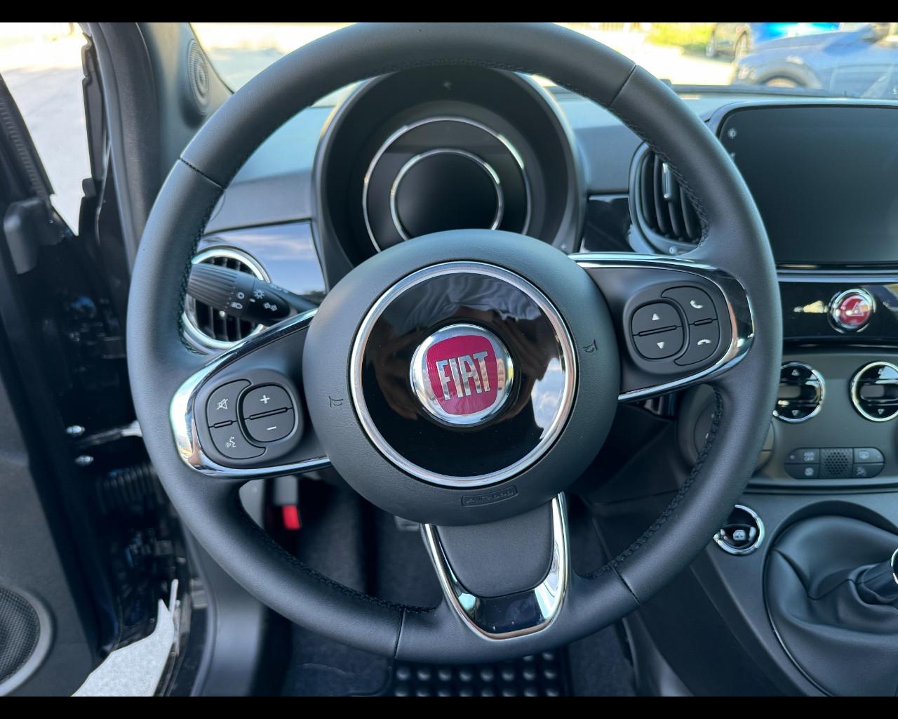 FIAT 500 (2015-->) - 500 C 1.0 Hybrid Dolcevita