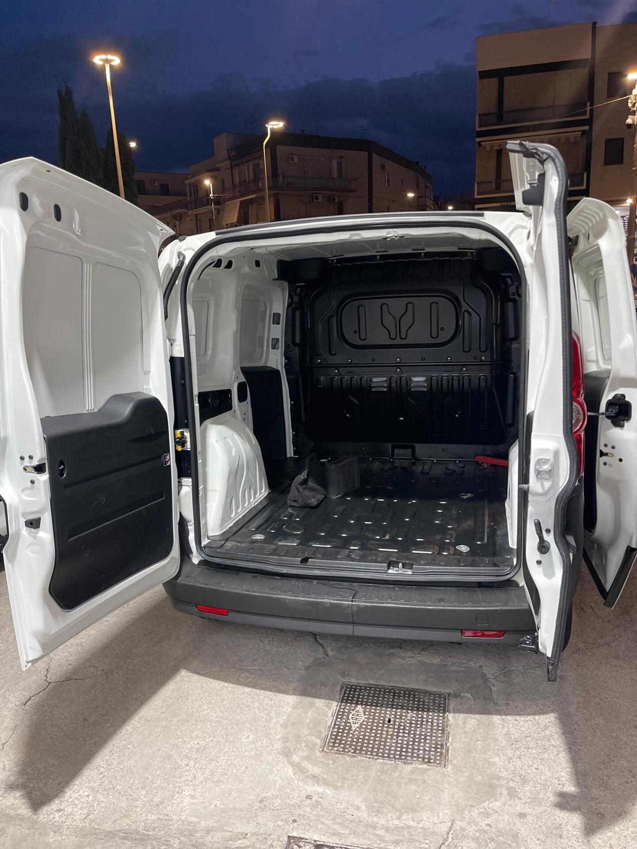 Fiat Doblo Doblò 1.6 MJT 90CV S&S PC-TN Cargo Lounge