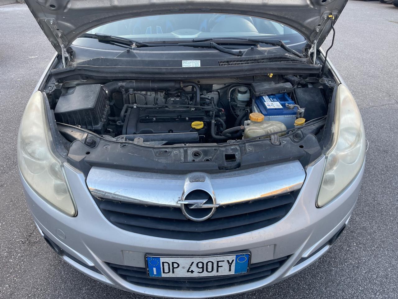 Opel Corsa 1.2 benzina euro4 per COMERCIANTI