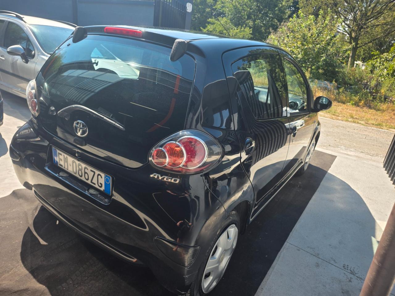 Toyota Aygo 1.0 12V VVT-i 5 porte Active Connect