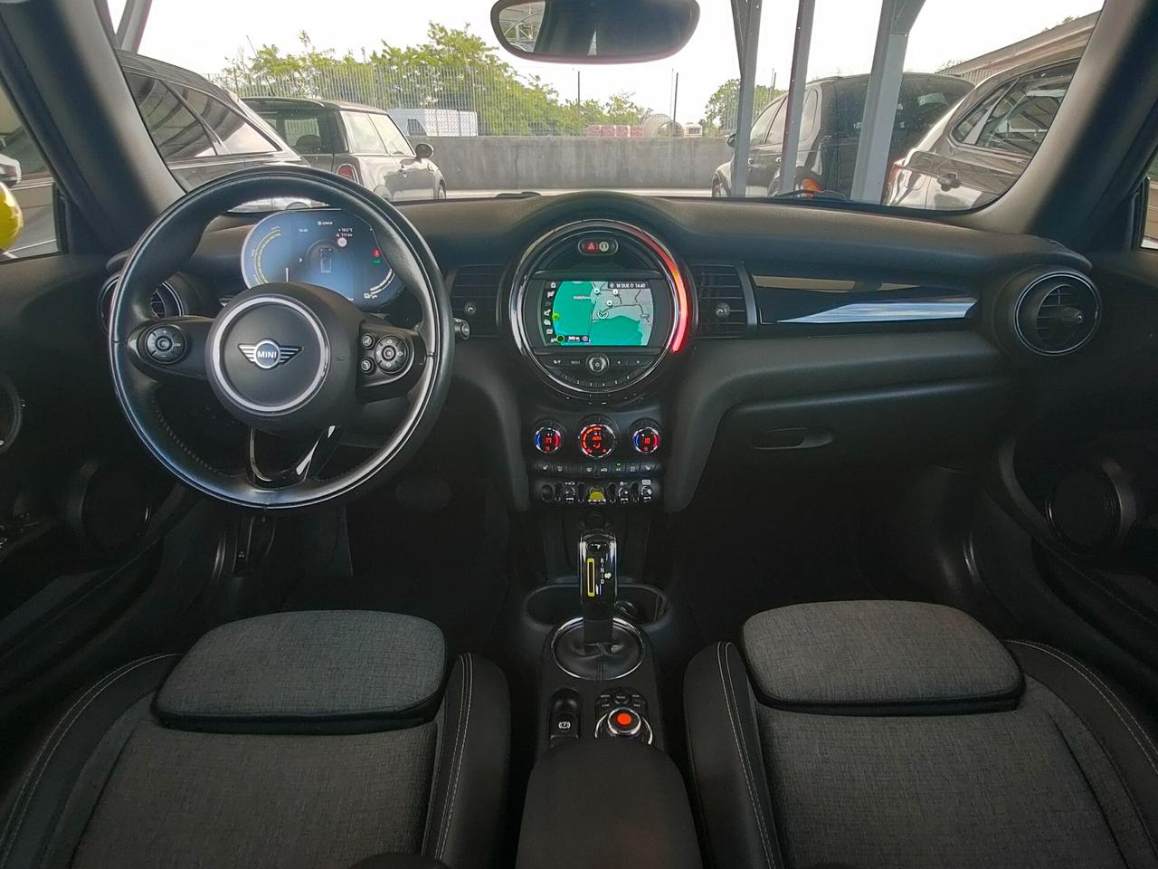 Mini Full Electric Cooper SE NEOPATENTATI