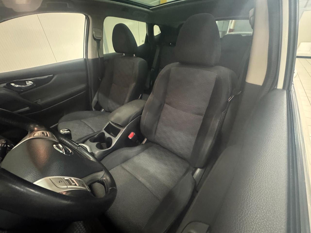 NISSAN Qashqai 1.5 dCi N-Connecta