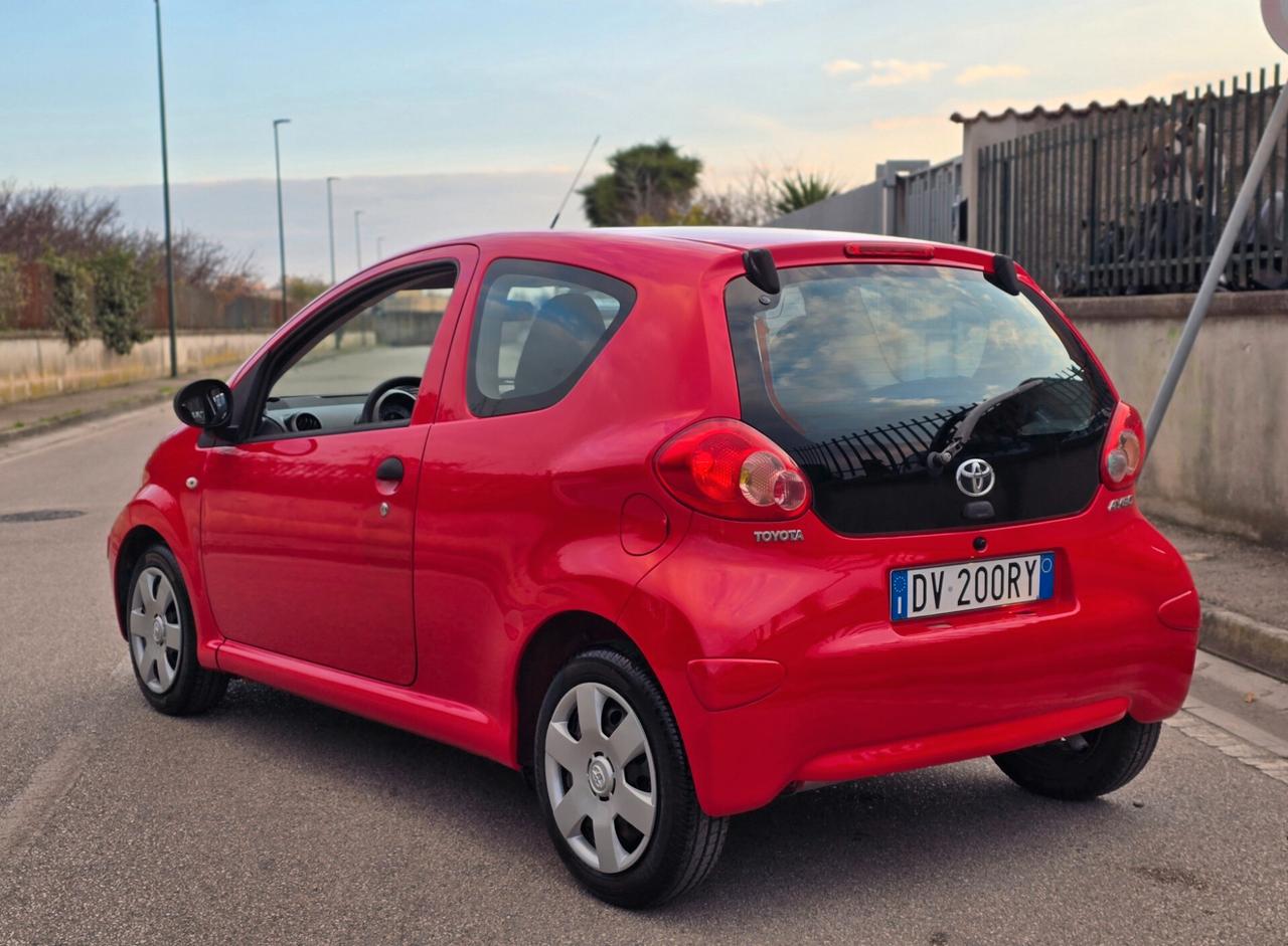 TOYOTA AYGO 1.0B CON SOLI 154.000KM DA VETRINA