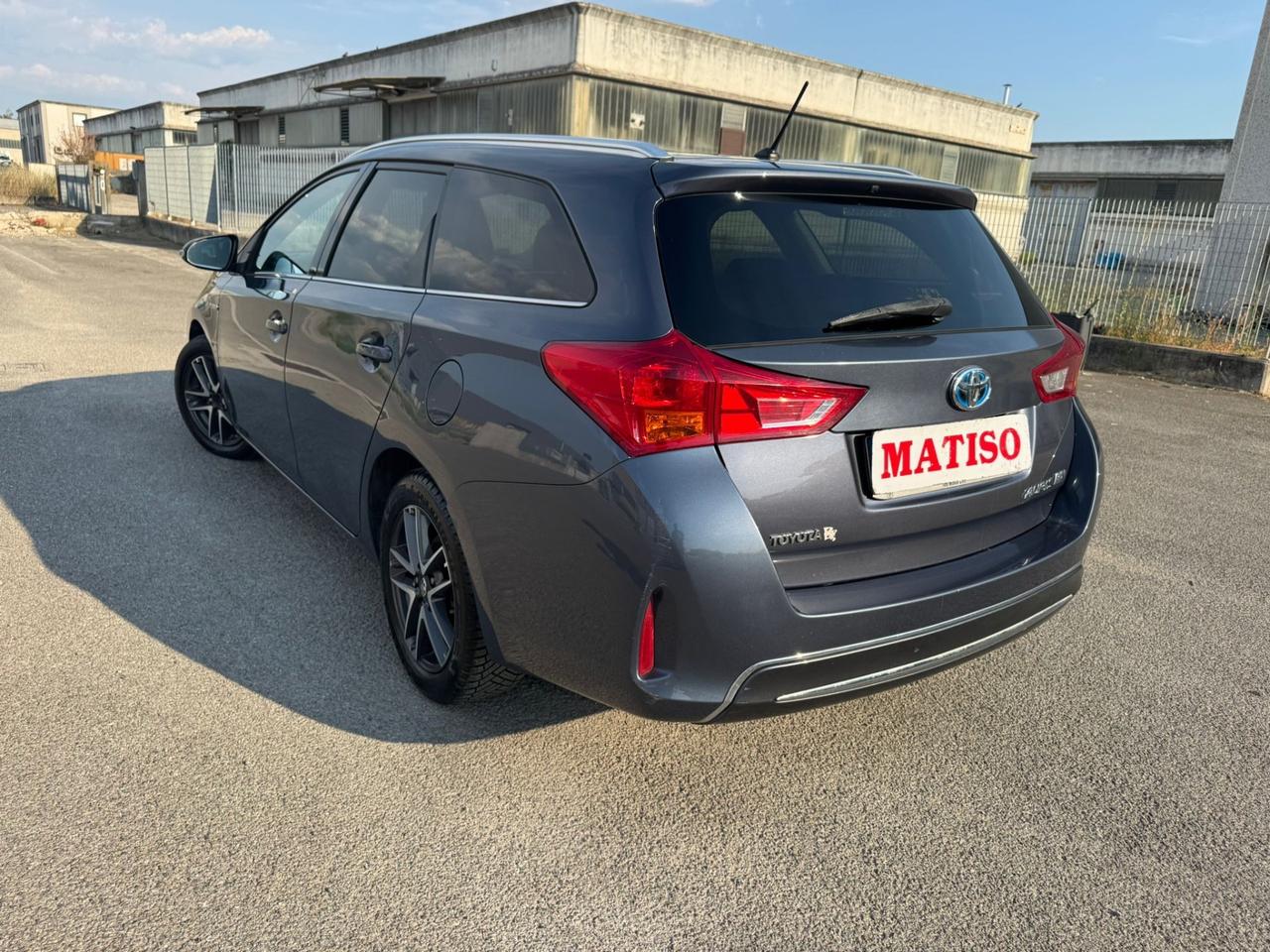 Toyota Auris 1.8 Hybrid. Cambio automatico