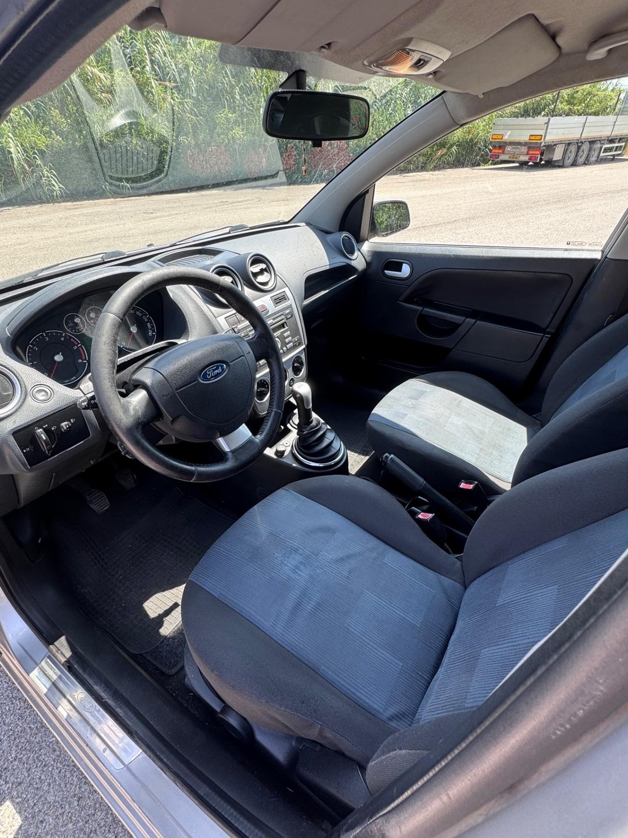 Ford Fiesta 1.4 TDCi 5p