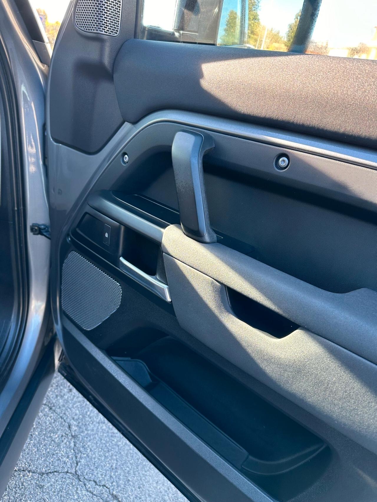 Land Rover Defender 90 3.0D I6 200 CV AWD Auto SE