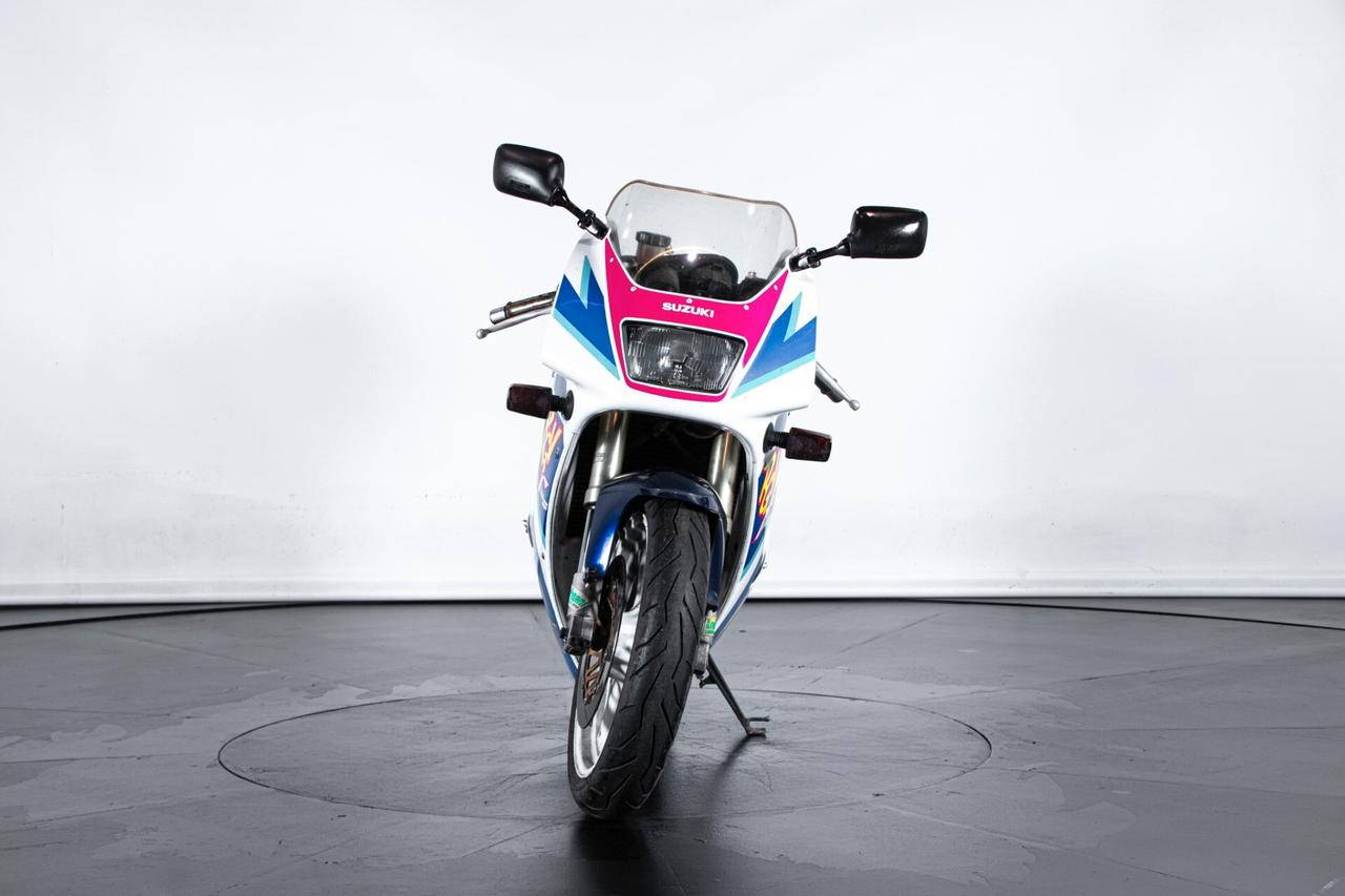 Suzuki RGV 250 GAMMA- 1992