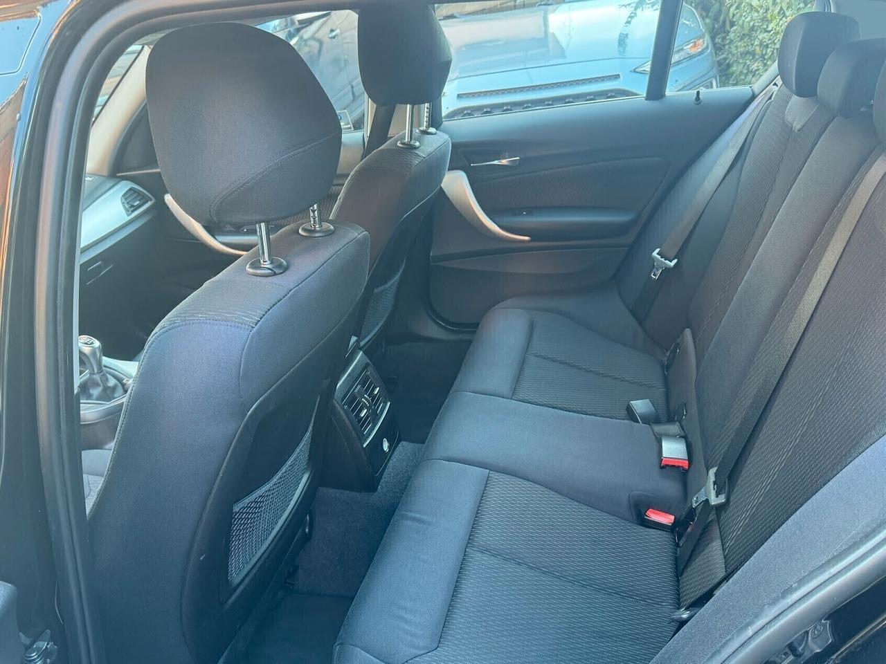 Bmw 116d 5p. Unique