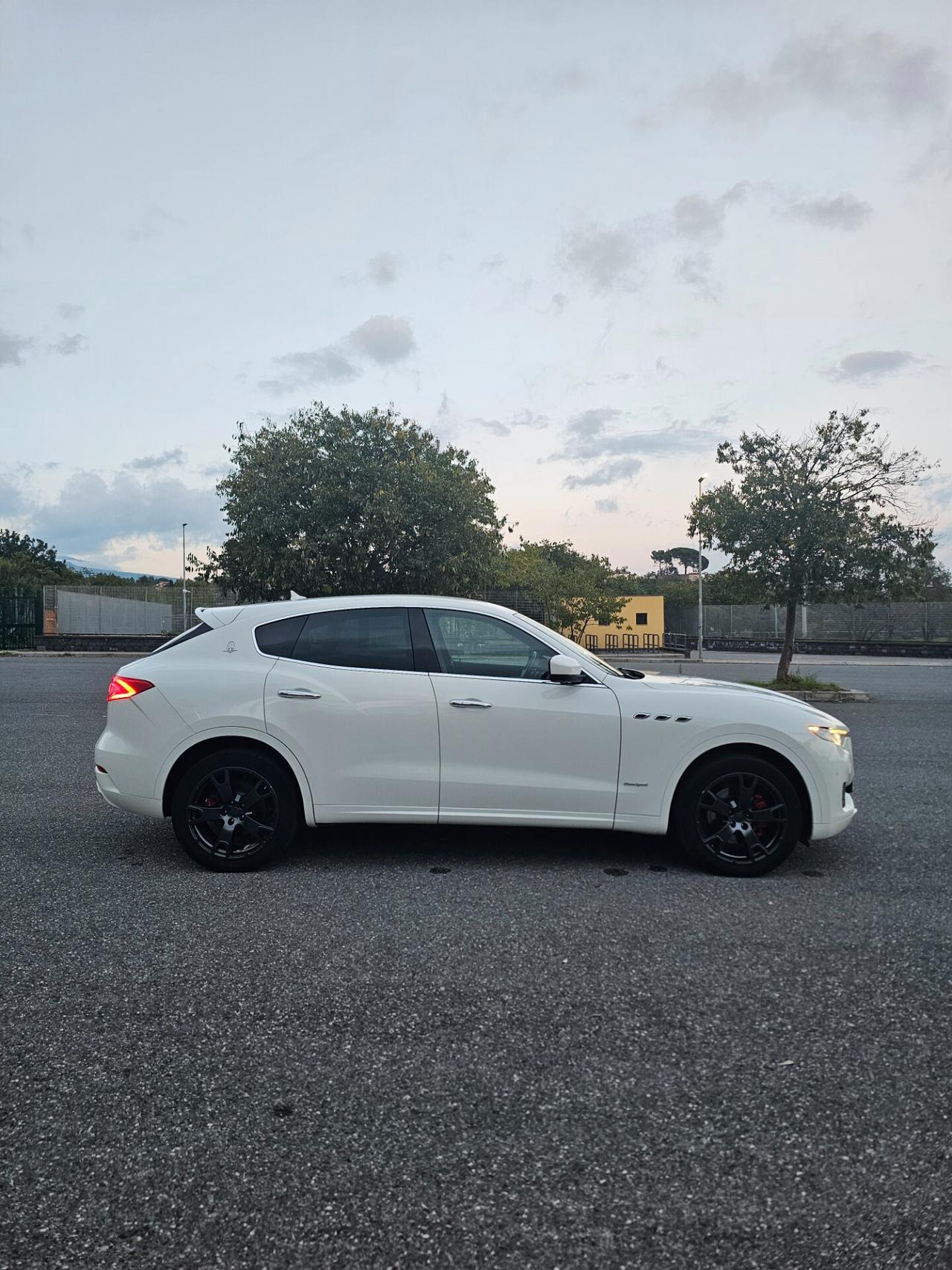 Maserati Levante V6 Diesel 275 CV AWD Gransport
