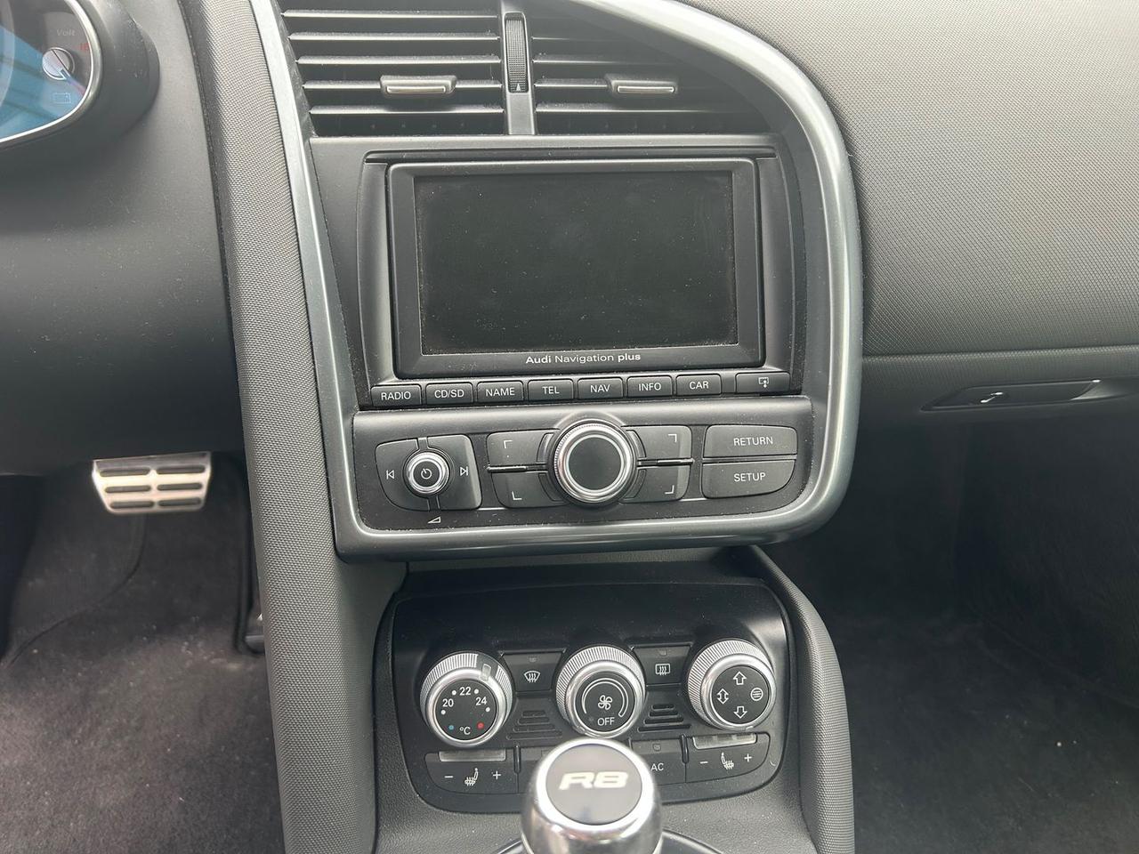 Audi R8 Plus 4.2 FSI #8771