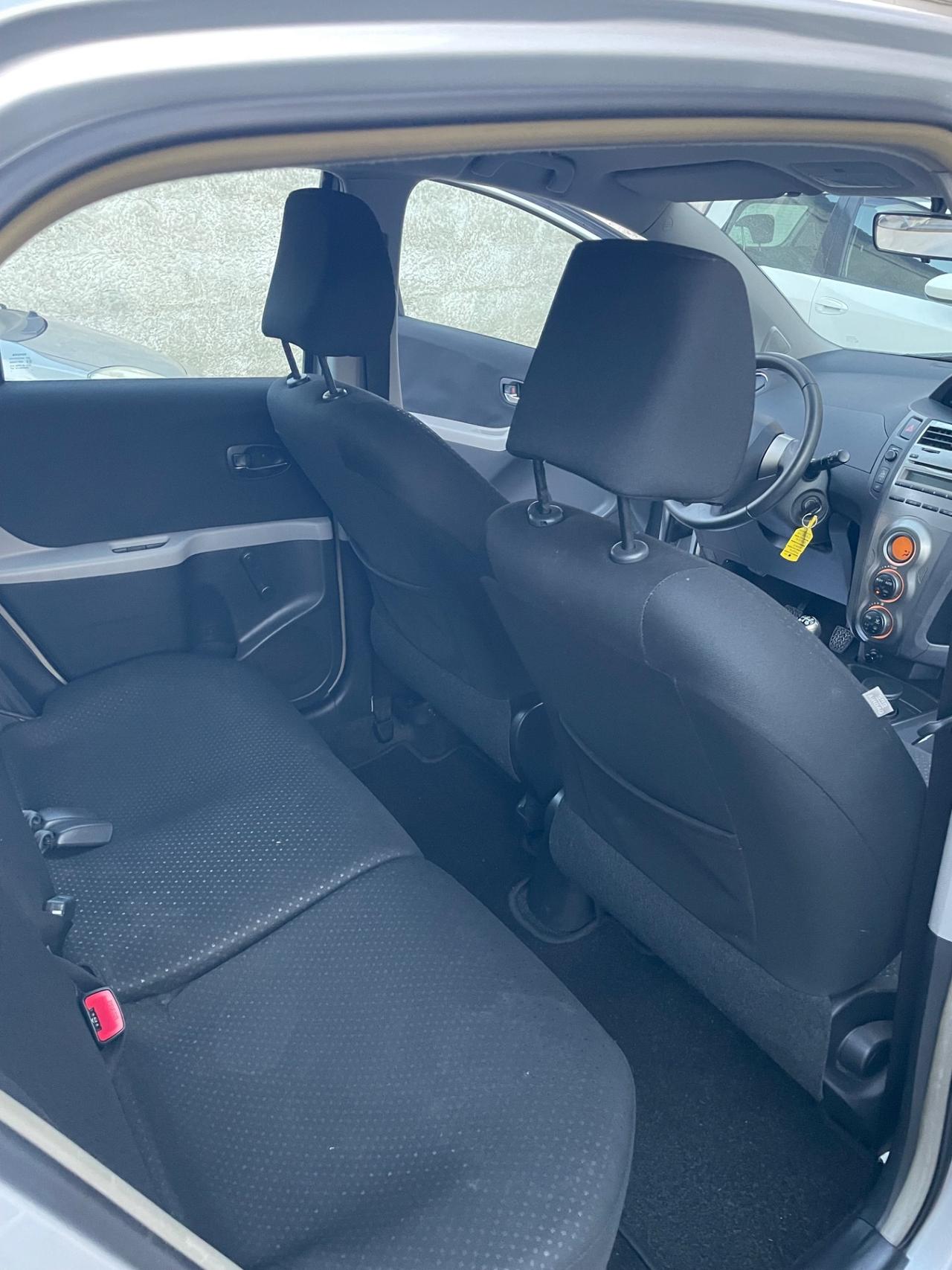 Toyota Yaris 1.0 5 porte Lounge FULL dal nord Italia bella