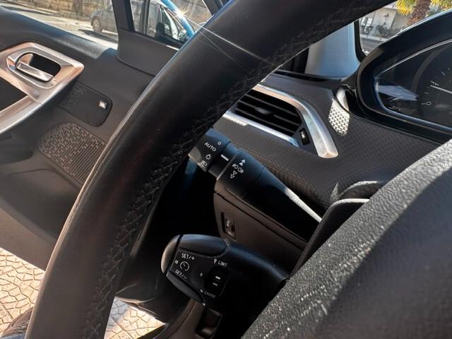 Peugeot 2008 BlueHDi 120 S&S Crossway