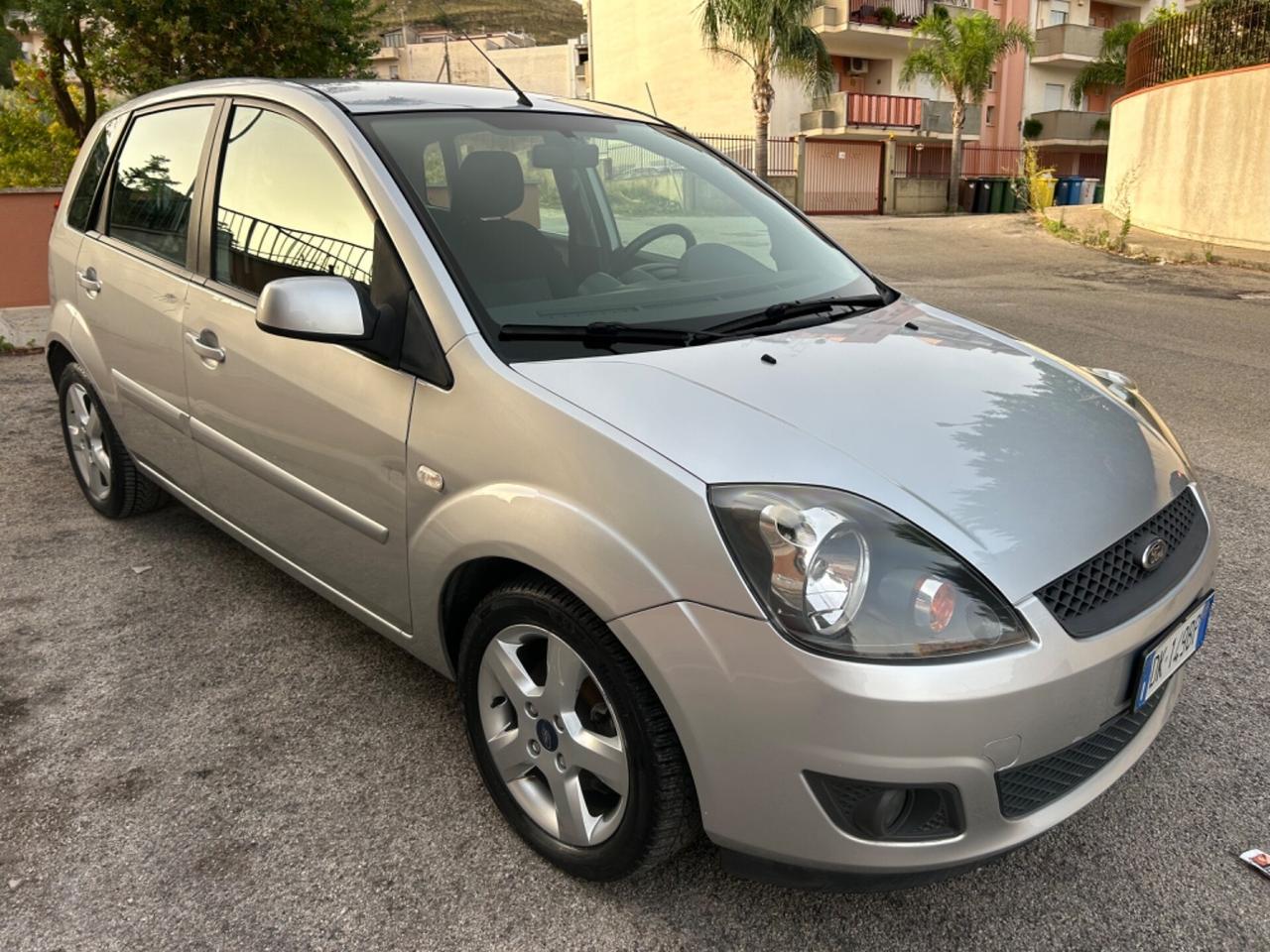 Ford Fiesta 1.4 TDCi ideale per neo patentati