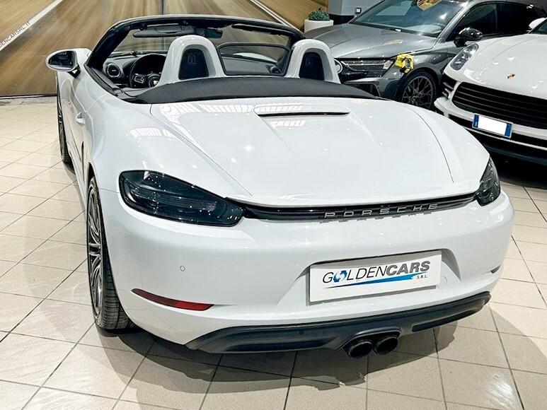 Porsche 718 Spyder Boxster 2.0 T