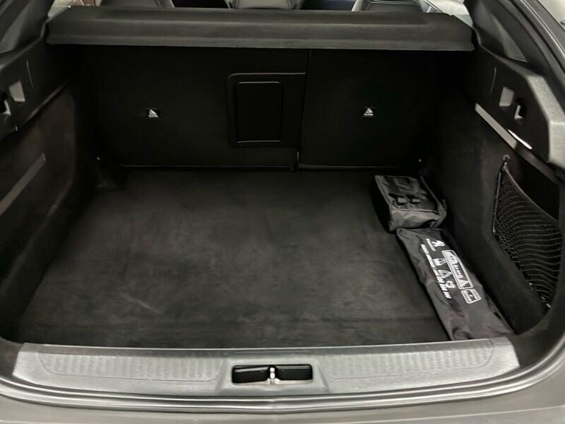 Peugeot 408 Allure Hybrid 136 e-DSC6 aut.