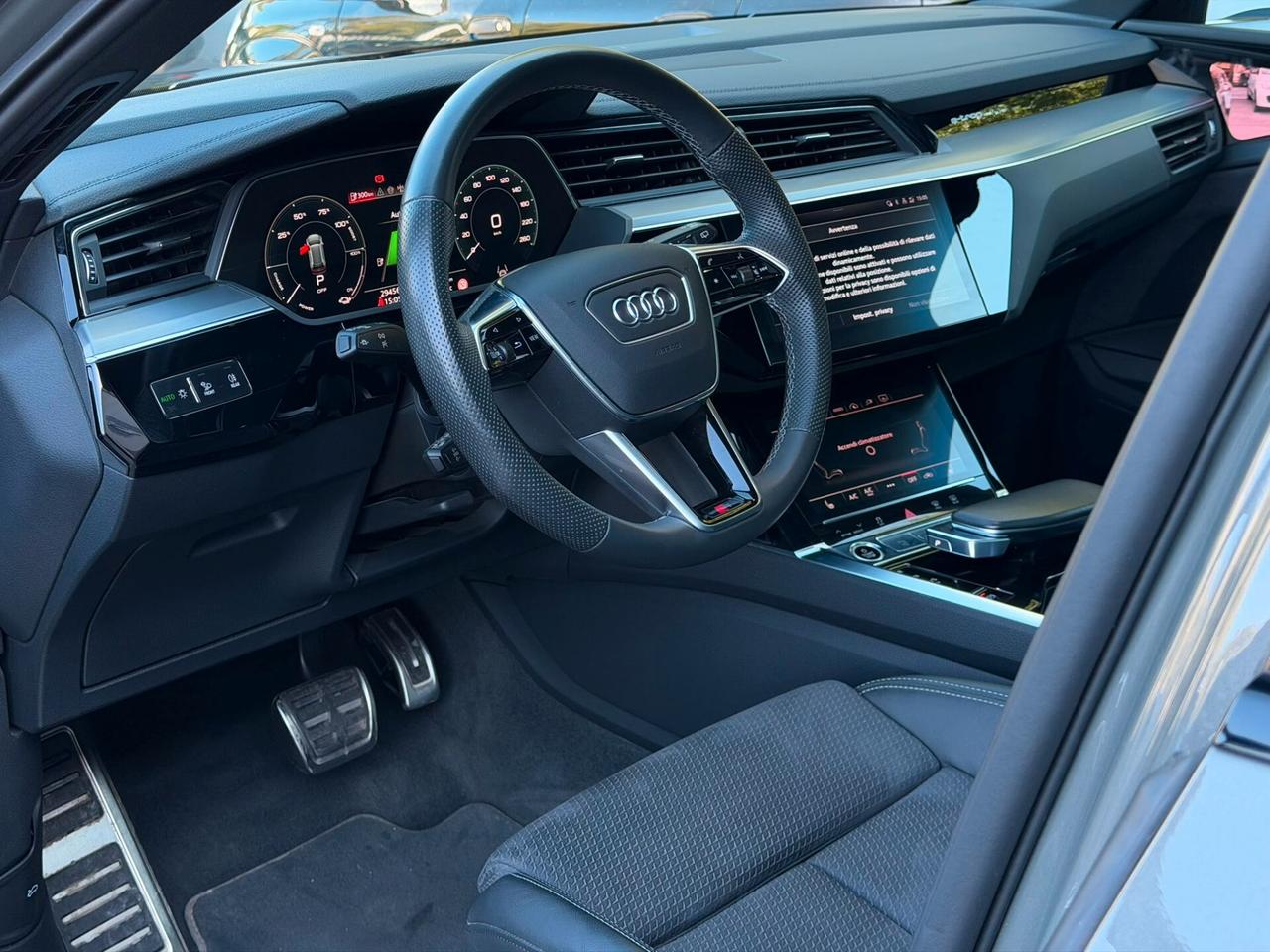 Audi Q8 e-tron 55 quattro S line edition