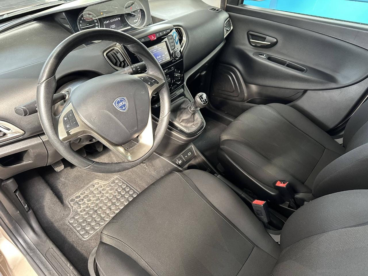 LANCIA Ypsilon 1.2 69 CV 5p. S&S Gold