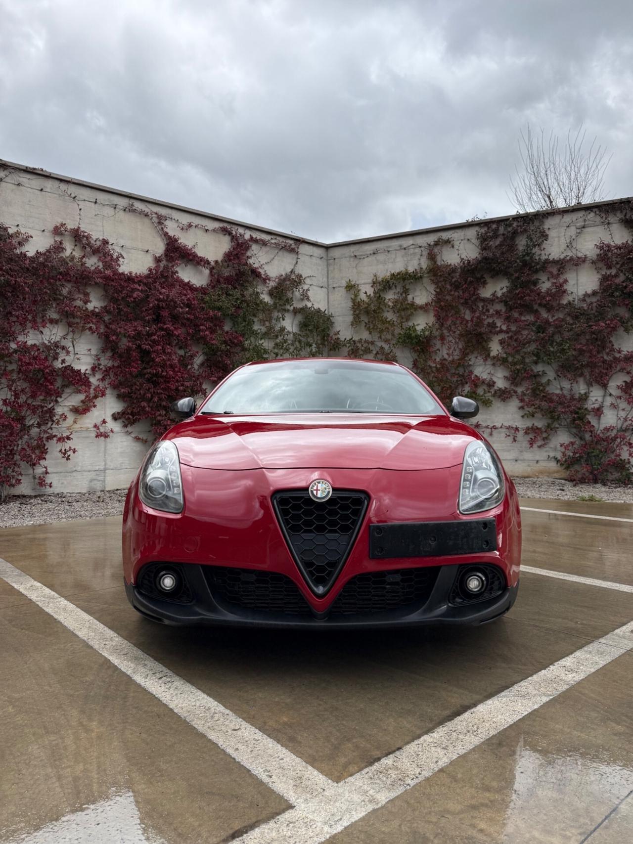 Alfa Romeo Giulietta 1750 Turbo TCT Quadrifoglio Verde Lounge Edition serie limitata N 239