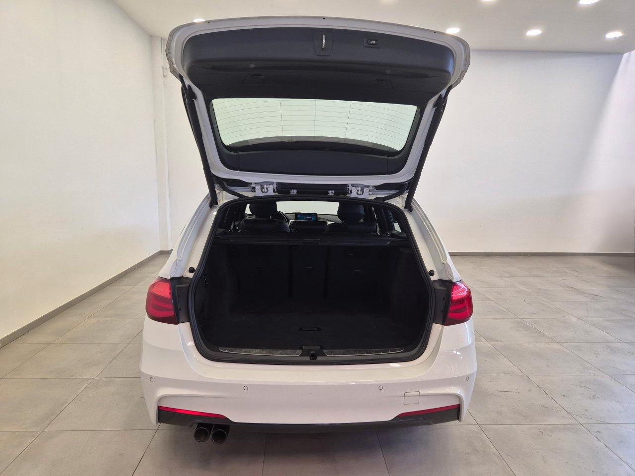 BMW 320 i Touring Msport auto - UNIRPOPRIETARIO - Cruise/Lim - Sens. park.