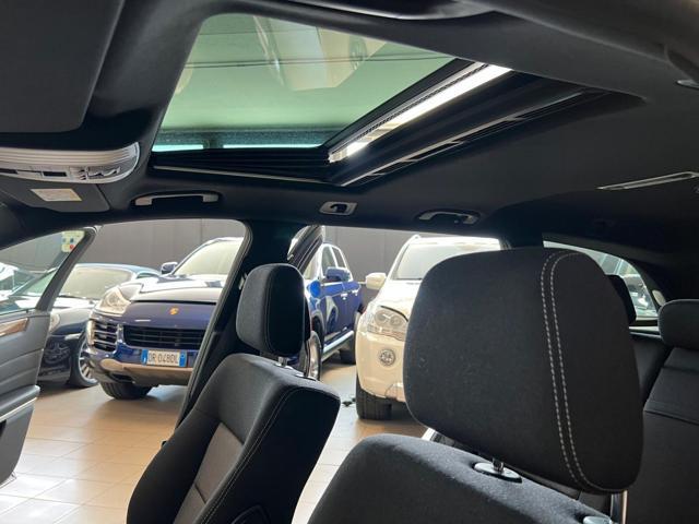 MERCEDES-BENZ E 220 BlueTEC S.W. 4Matic Automatic Business