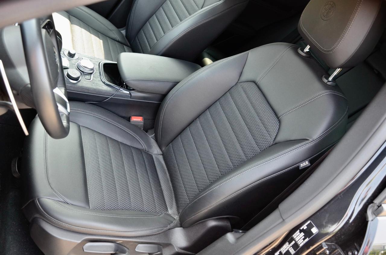 ALFA ROMEO STELVIO 2.0 t SPRINT Q4 280cv AUTO, GARANZIA UFF, UNICOPROP, UFF ITALIANA, SERVICE FCA, EURO 6D, NAVI, RETROCMAERA, PERMUTE