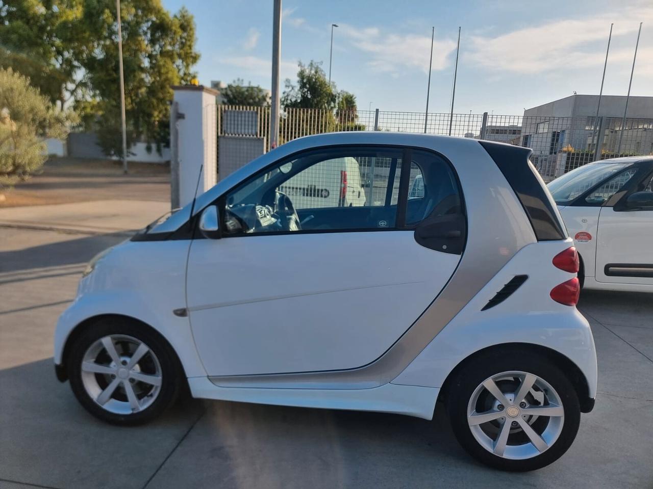 Smart ForTwo 1000 52 kW coupé pure