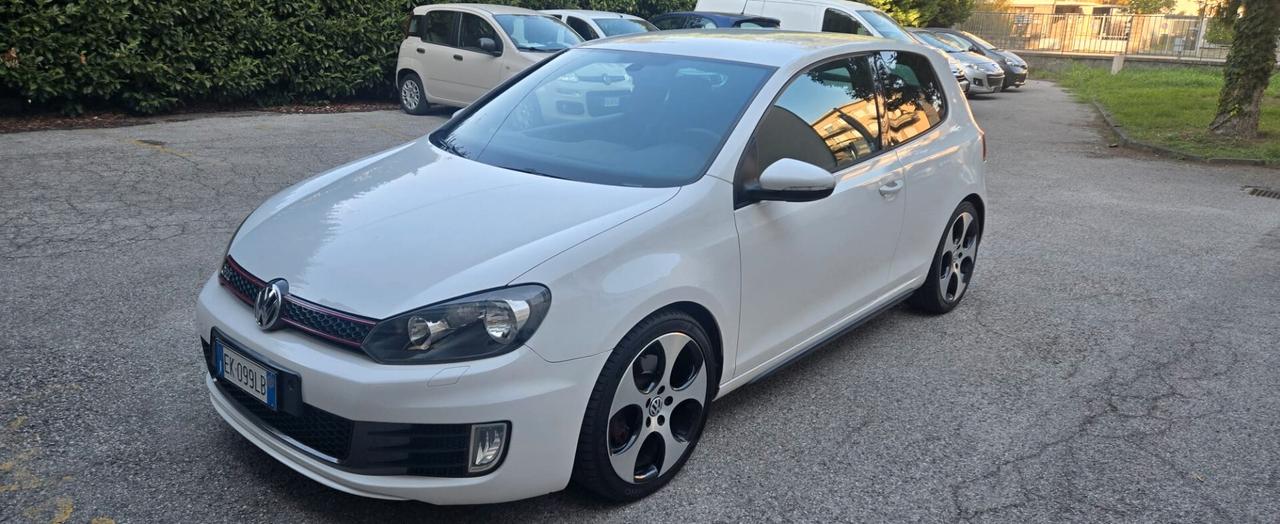 Volkswagen Golf 2.0 TSI 3p. GTI