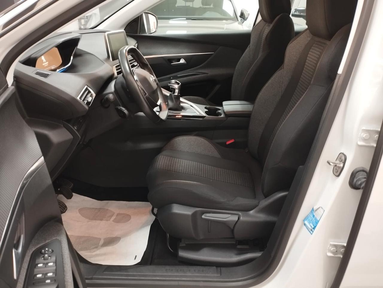 Peugeot 3008 BlueHDi 130 S&S Active
