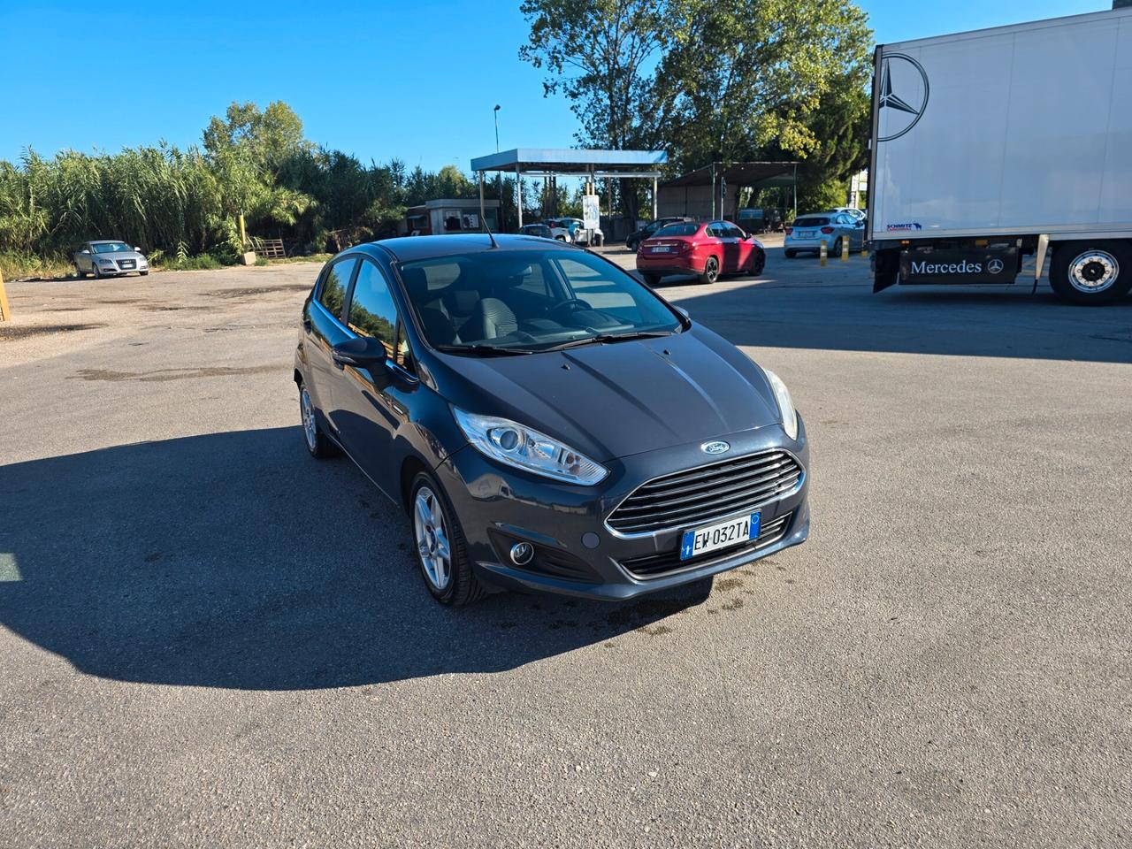 Ford Fiesta 1.5 TDCi 75CV 5 porte Titanium