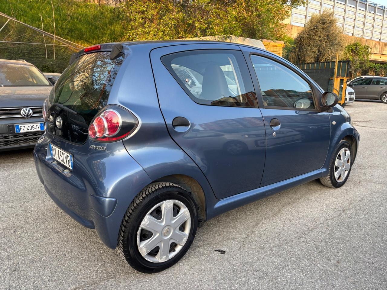 Toyota Aygo 1.0 5 porte Sol OK NEOPATENTATI