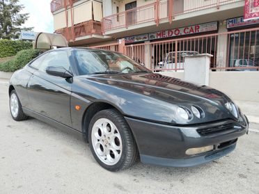 Alfa Romeo GTV 2.0i 16V Twin Spark cat