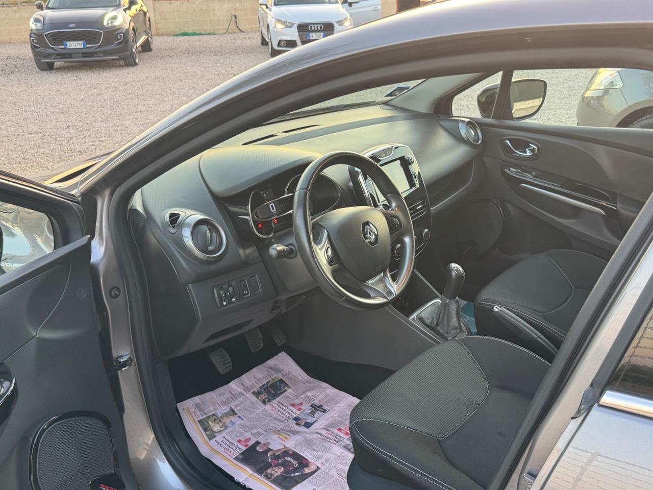 Renault Clio 1.2 75CV 5 porte Costume National