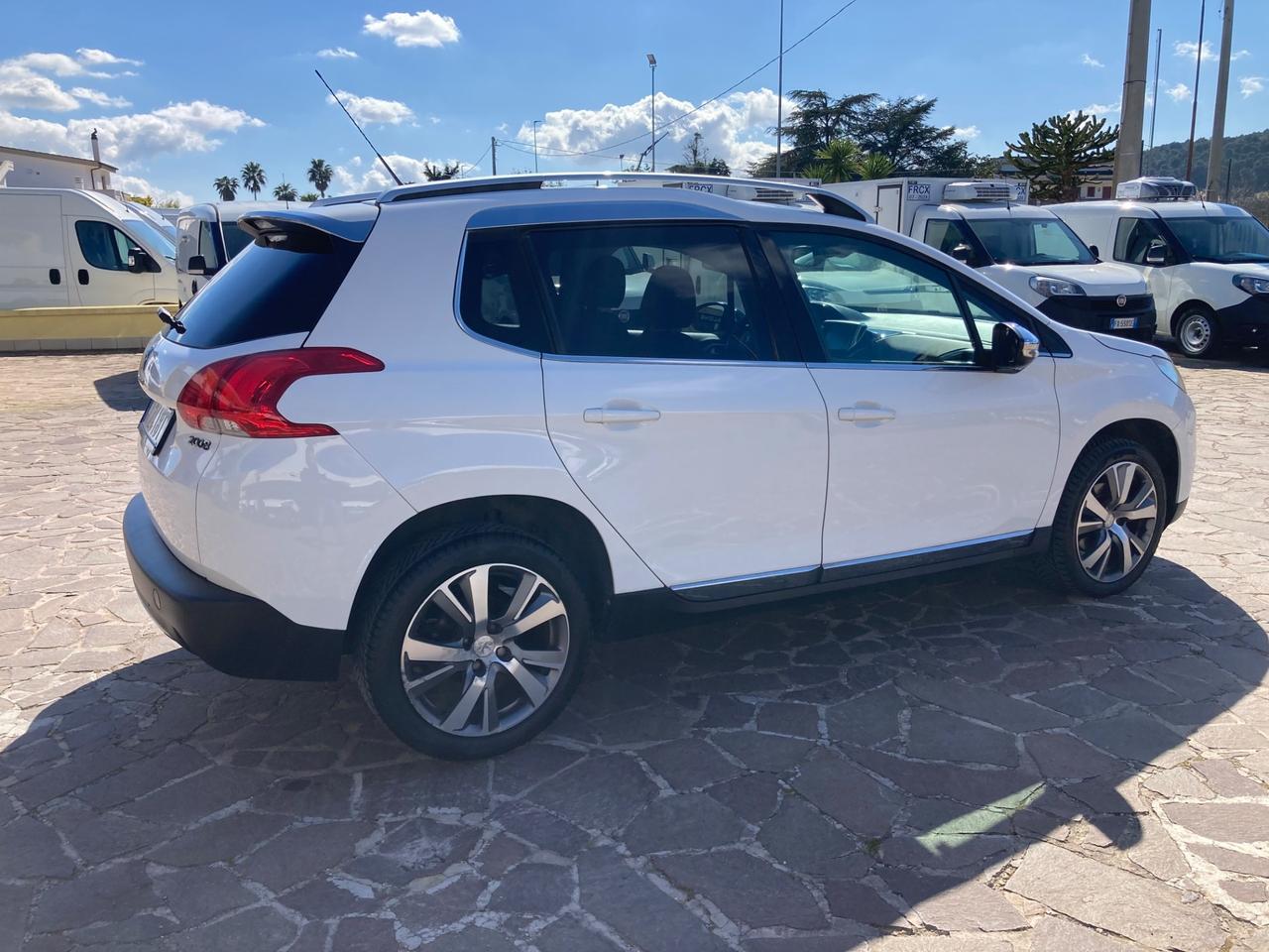 Peugeot 2008 1.6 e-HDi 115 CV Stop&Start Allure