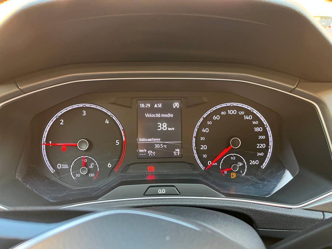 Volkswagen T-Roc 1.6 TDI SCR Business BlueMotion Technology
