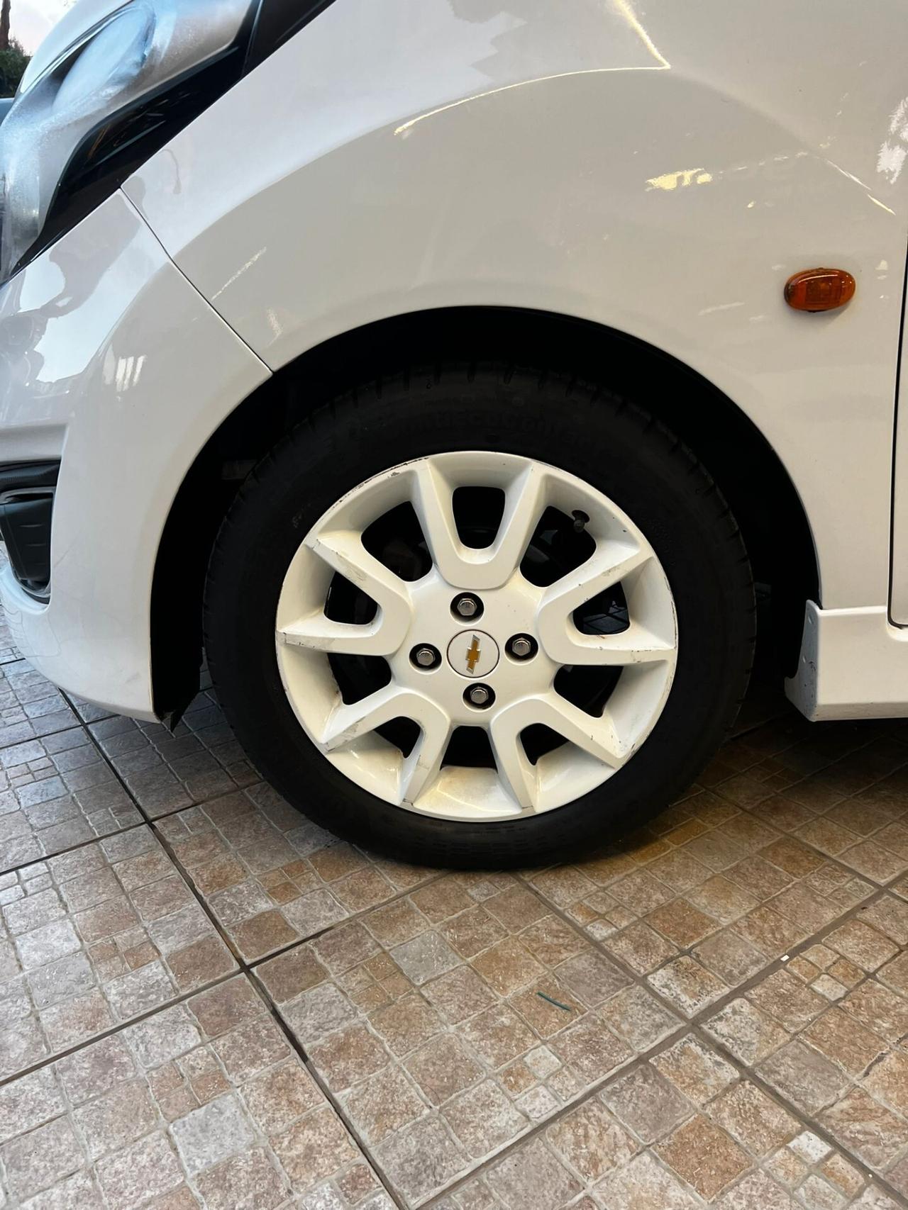 Chevrolet Spark 1.0 LT NEOPATENTATI