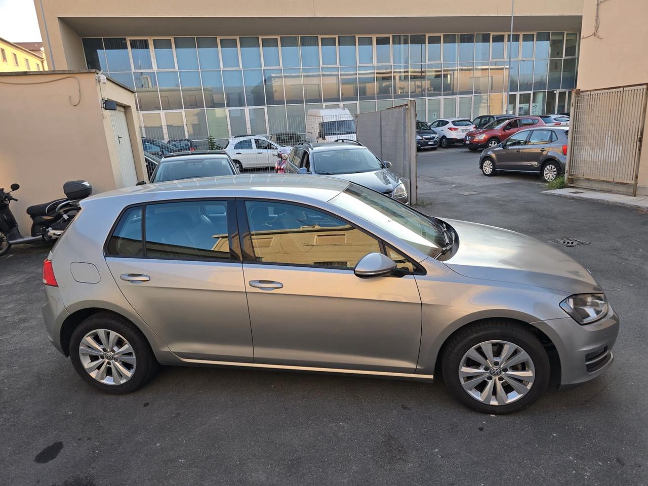 Volkswagen Golf 1.6 TDI 110 CV 5p. Executive BlueMotion Technology garanzia 12 mesi