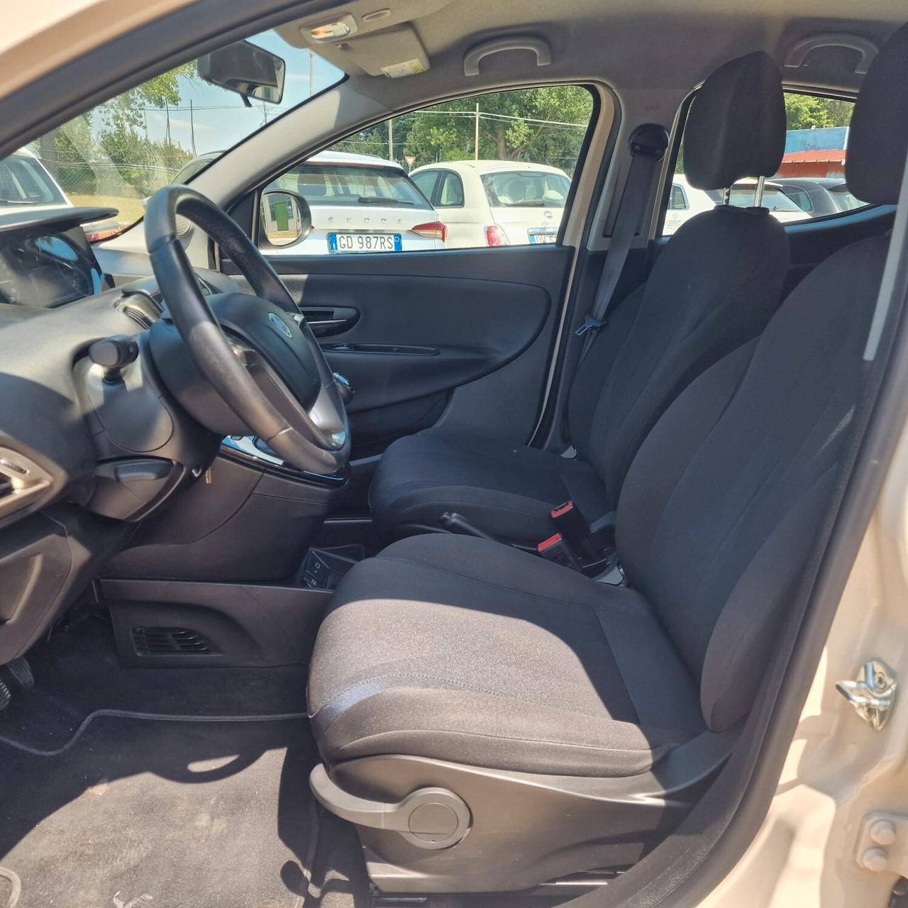 Lancia Ypsilon 1.2 69 CV 5 porte GPL Ecochic Platinum UNICA PROPRIE