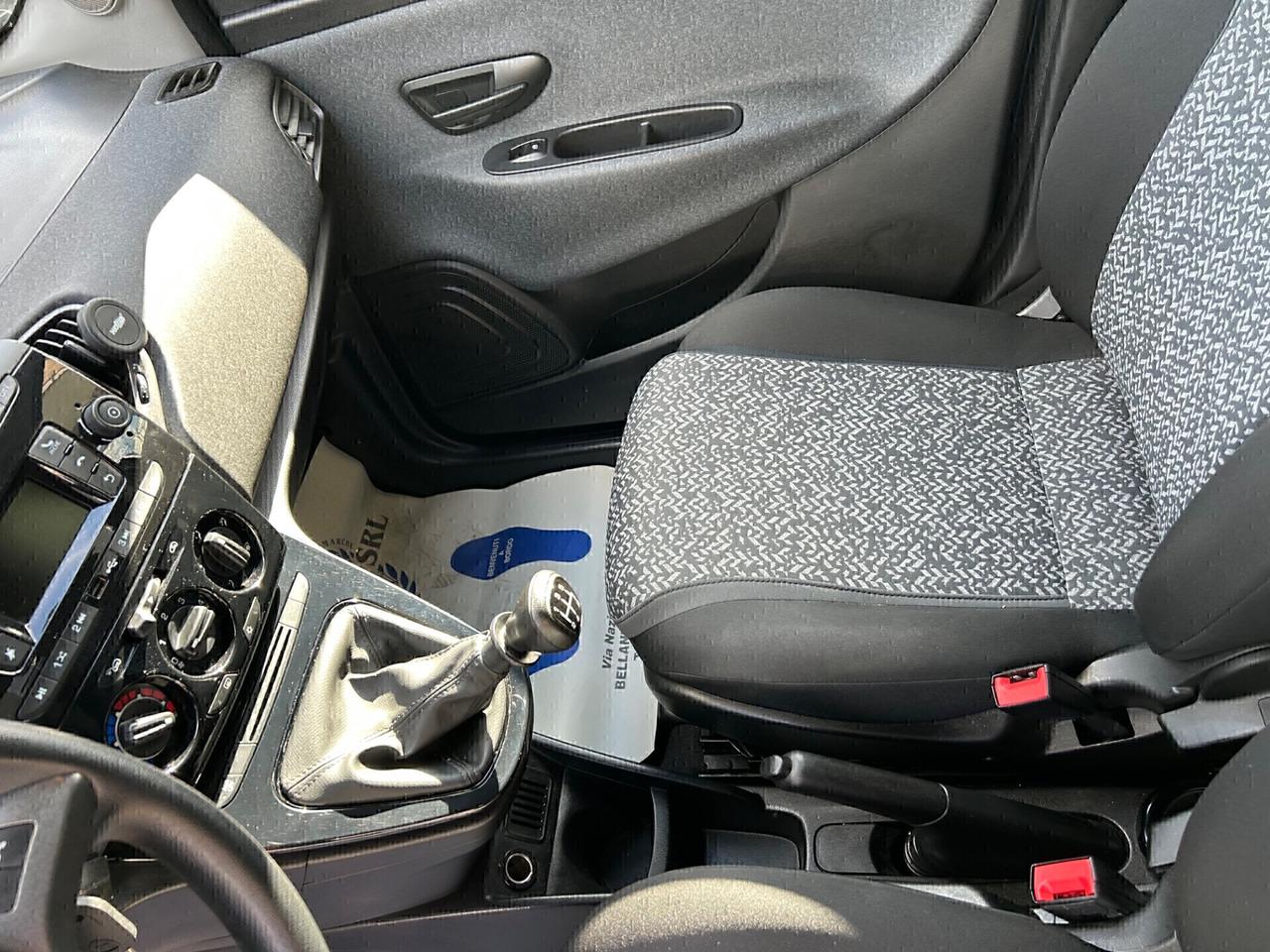Lancia Ypsilon 1.2 GPL DI SERIE “ Neopatentati “