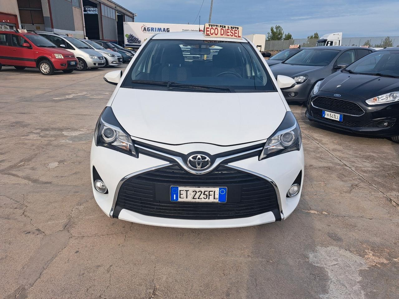 Toyota Yaris 1.4 D-4D 5 porte Lounge - 2014